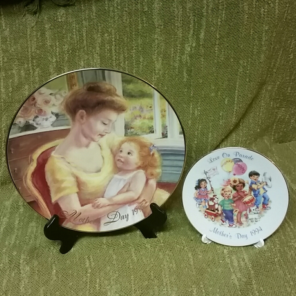 2, Vintage, Avon, Mother's Day Plates, 1994 & 1995